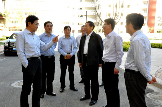 新乡市副市长职伟旅行校区并做主要事情指示